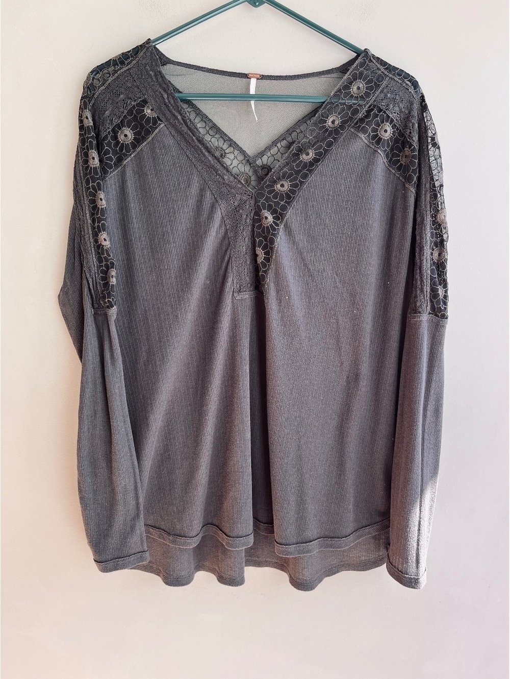 Free People Lola Long Sleeve V-Neck Top Gray Lace Mesh Trim Size L
